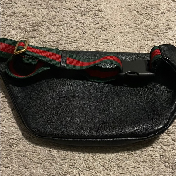 Gucci Black Leather Belt Bag - Picture 8 of 13